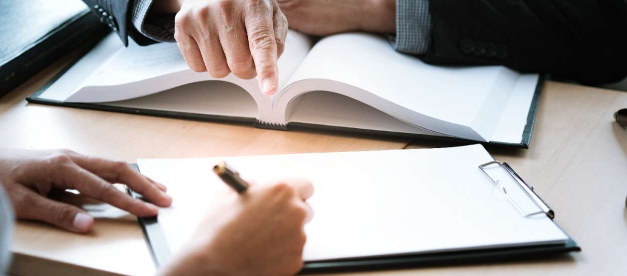 Revisión jurídica de documentos para cobranza